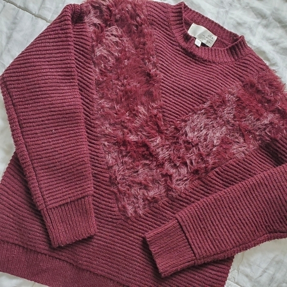 J.O.A. Knitted Oversized Fuzzy V Sweater Burgundy Size Small - Picture 1 of 10